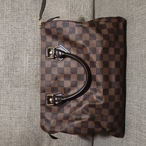 Authentic Louis Vuitton Damier Ebene Speedy